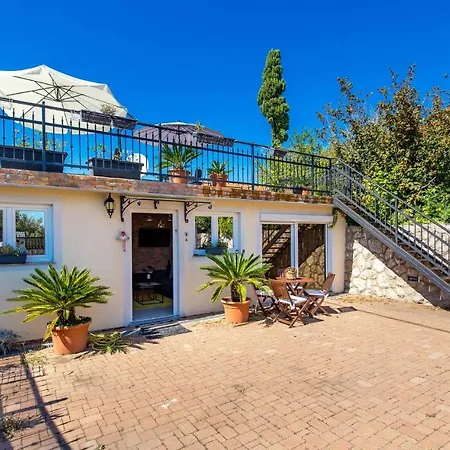 Holiday home Pet Friendly In Rab With Wifi *