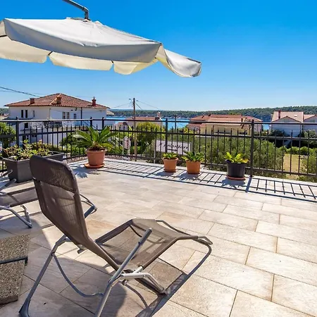 Pet Friendly In Rab With Wifi Holiday home Barbat na Rabu