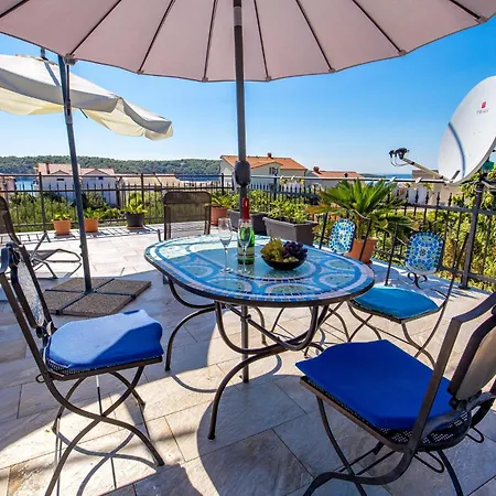 Pet Friendly In Rab With Wifi Holiday home