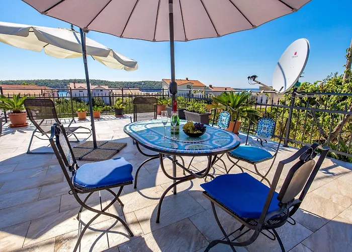Pet Friendly In Rab With Wifi 度假居