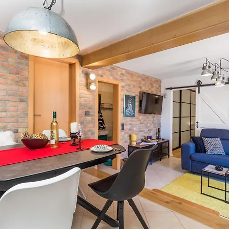 Pet Friendly In Rab With Wifi Vakantiehuis Barbat na Rabu