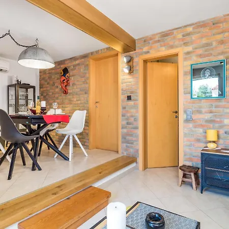 Pet Friendly In Rab With Wifi *