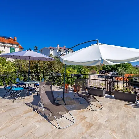 Pet Friendly In Rab With Wifi Vakantiehuis *